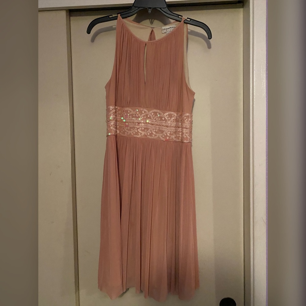 Rose dress with sequins